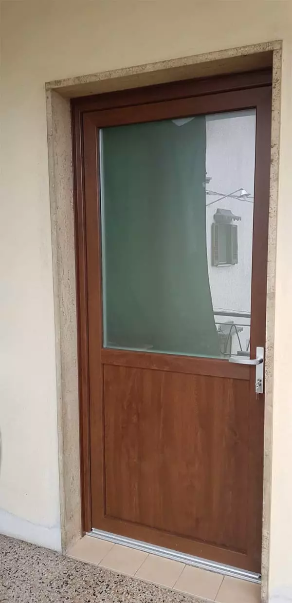 porta-esterna-casa